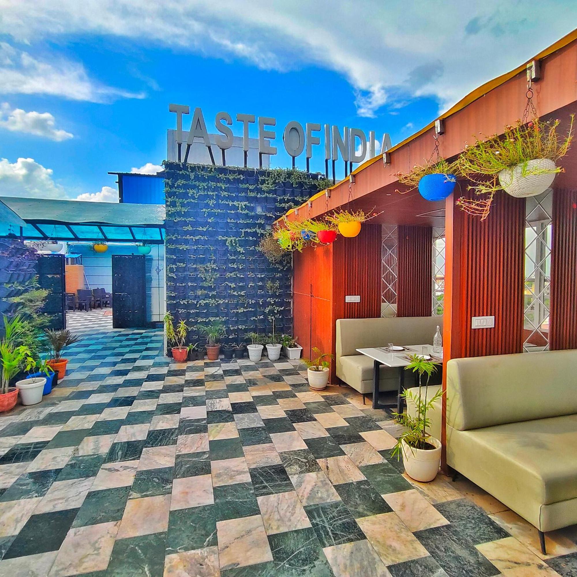 Hotel Taste Of India อัครา ภายนอก รูปภาพ